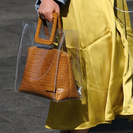 Channel your inner Carrie Bradshaw with these cute baguette bags